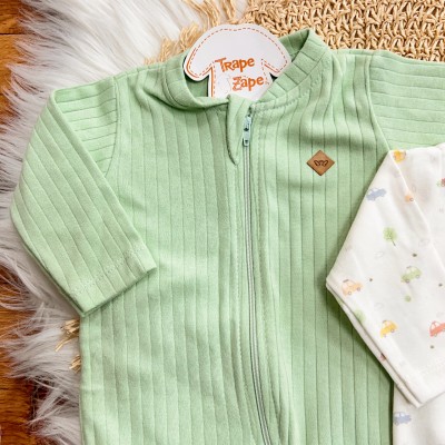  Kit 2 Macacões + Babador Bandana Carrinhos e Canelado - Verde Menta e Off White